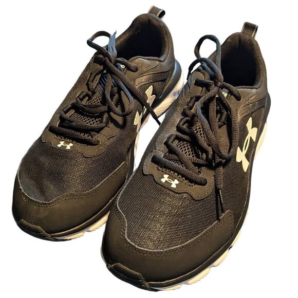 Under Armour Men\'s Size 11 Charged Assert 9 Sneaker Athletic Running Shoes Black